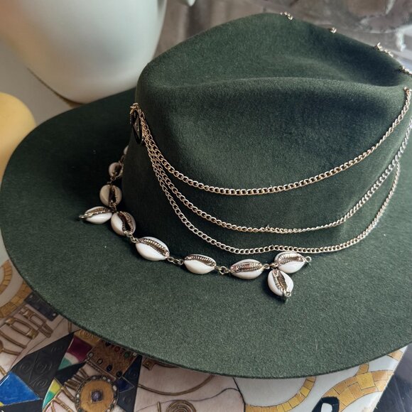 Never Used: Tuluminati Hat forest green with golden shells main image 5